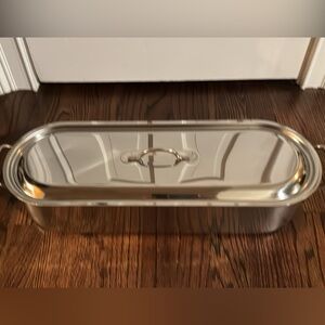 20.25” stainless steel fish poacher / steamer with rack & cover. Made in Taiwan.